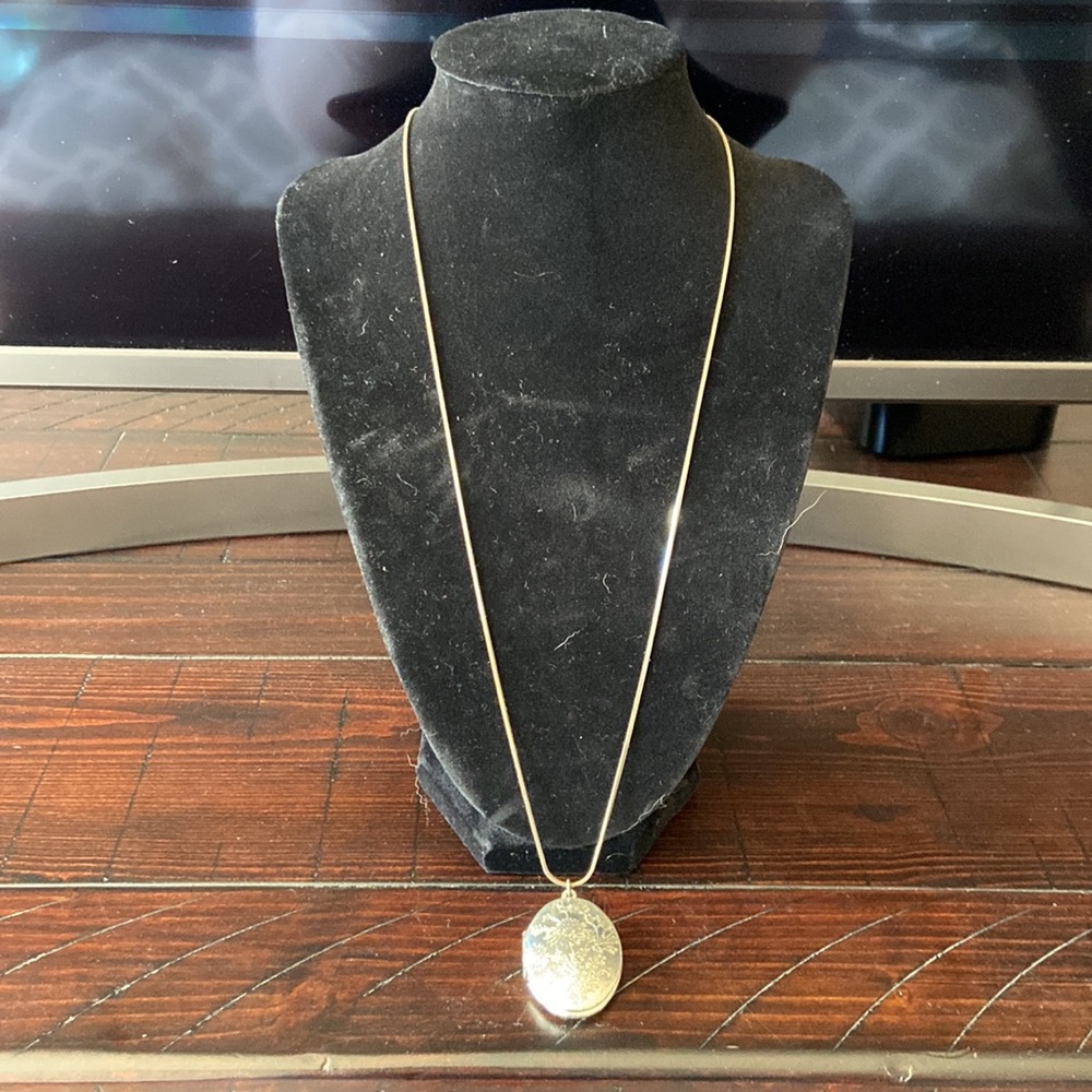 Express locket